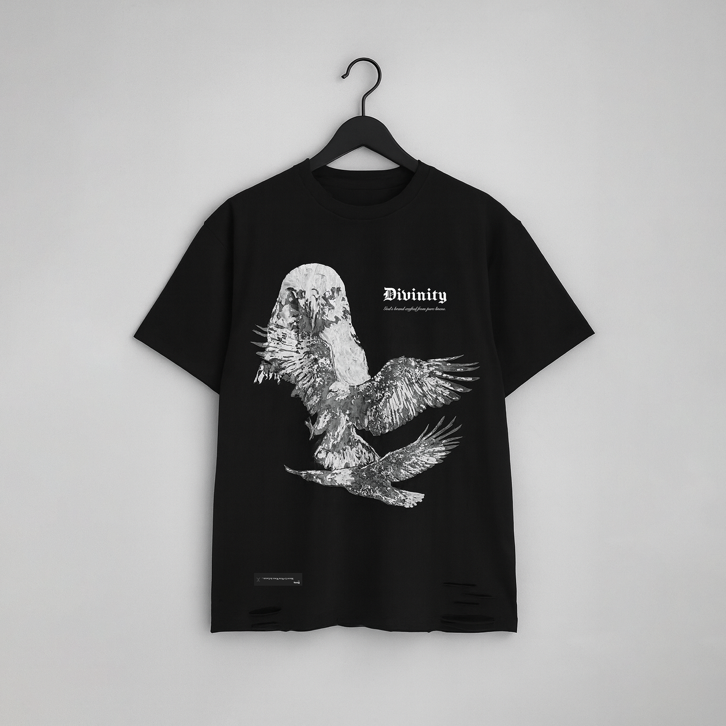 DIVINITY VÉNÉRÉ ™ Distressed Eagle Tee
